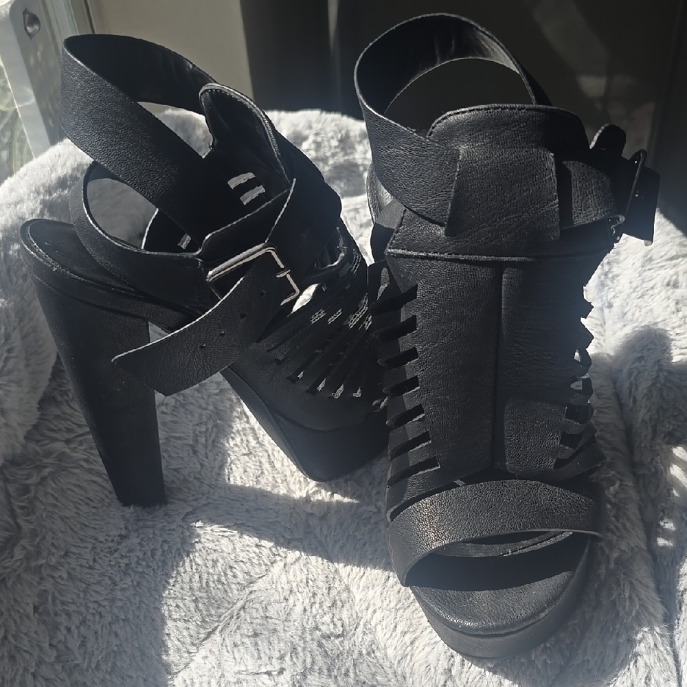 Black Chunky Heel Strappy Sandals